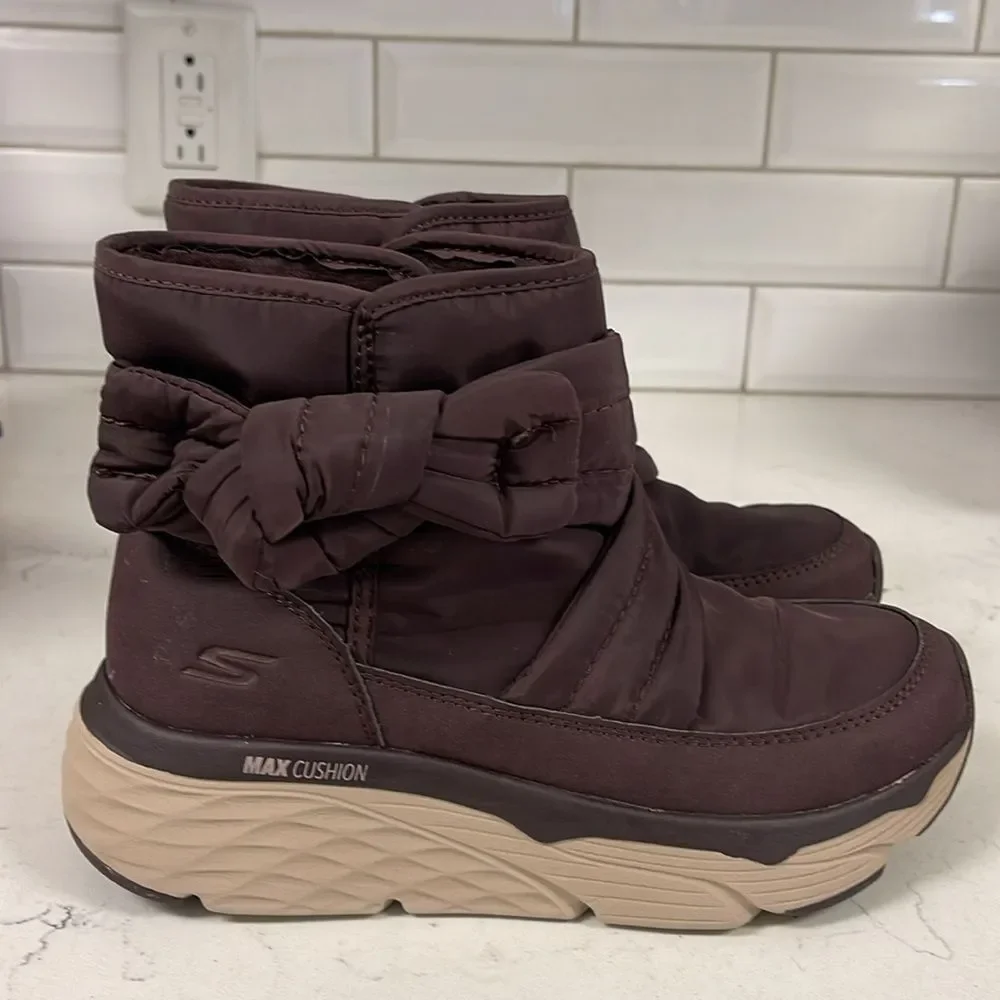Sketchers Go Walk Max Cushioning Finesse Boot, Burgundy Women’s Size 6